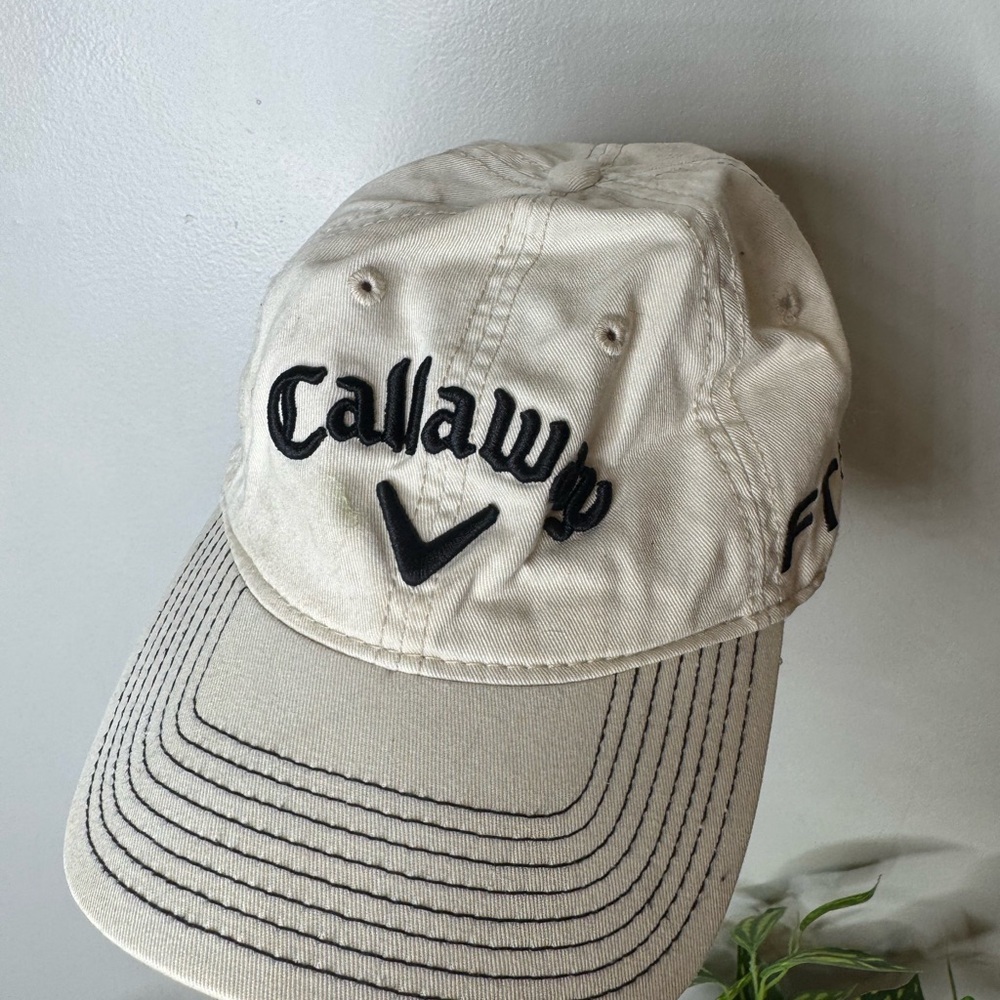Callaway off white Cap with Black Logo